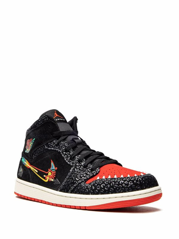 Nike Air Jordan 1 Mid SE "Siempre Familia" sneakers
