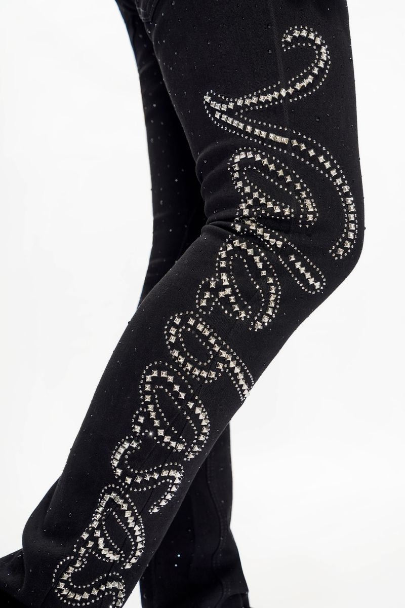 VALABASAS
LATTICE BLACK STACKED FLARE JEAN