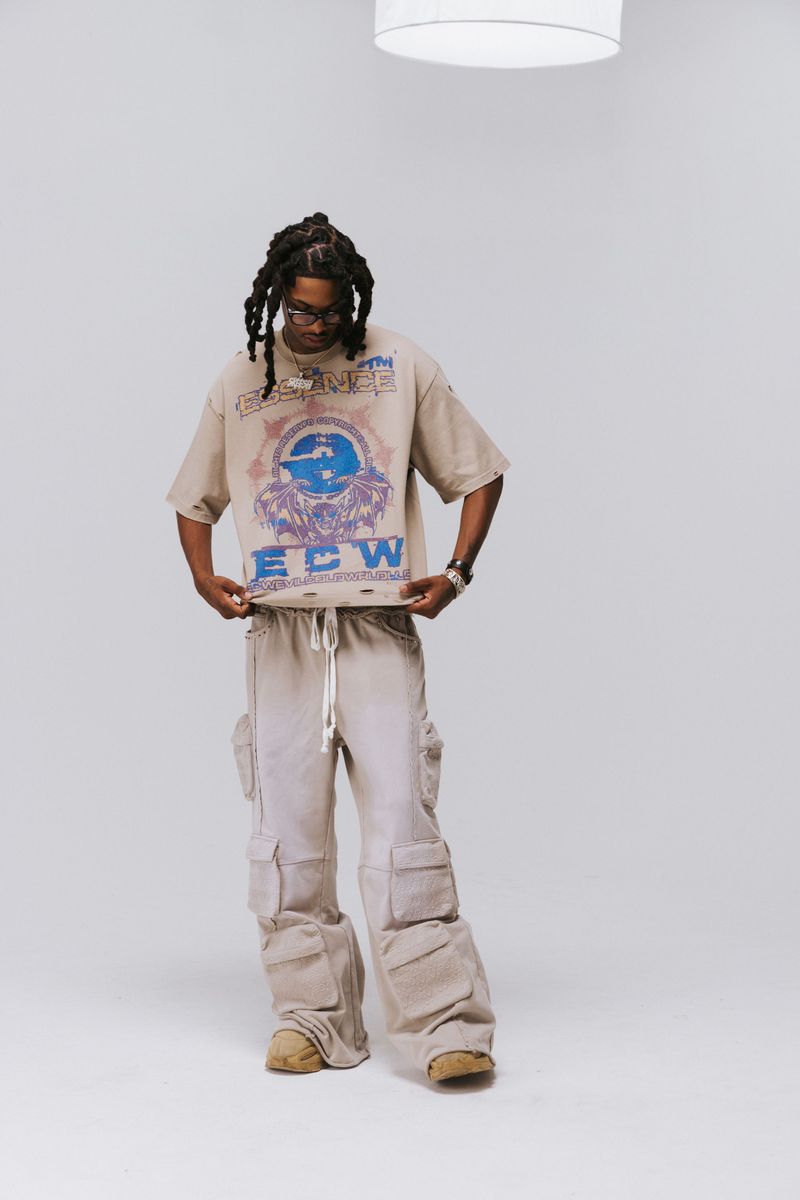 ESSENCE - NIGHT CRAWLER CROP T-SHIRT