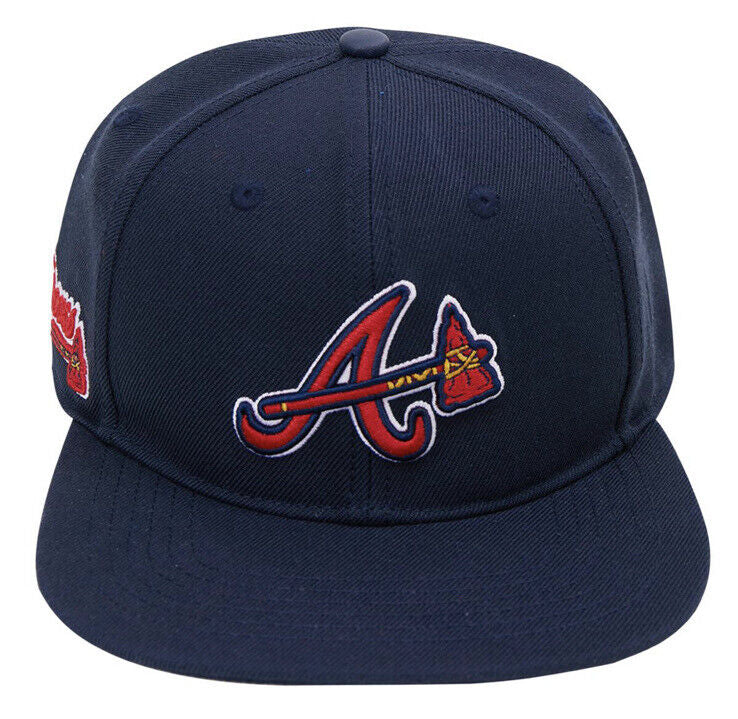 ATLANTA BRAVES LOGO SNAPBACK HAT Pro Standard Navy Blue