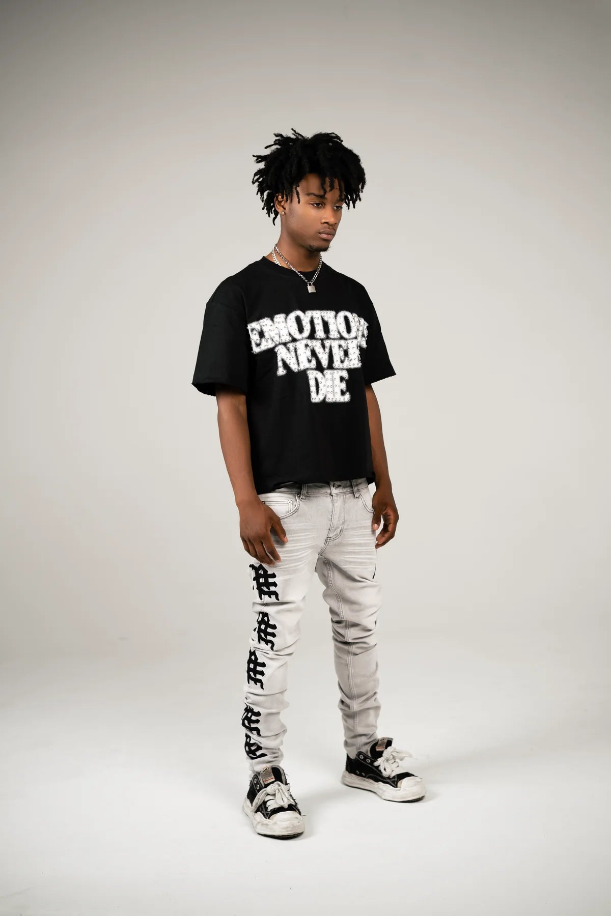 Mixed emotions Monogram Denim Grey Wash