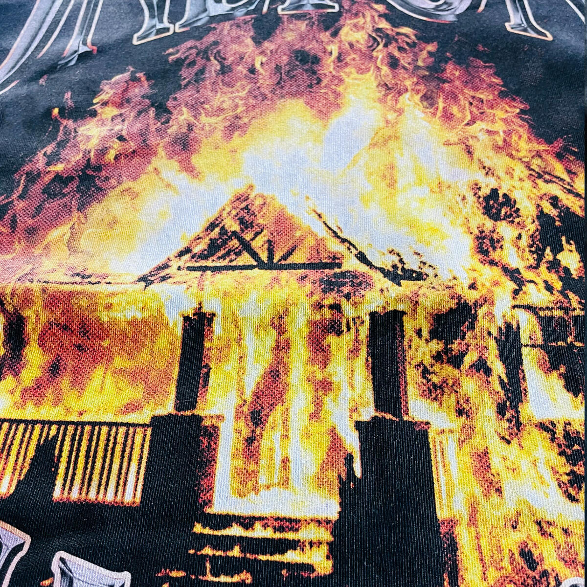 Only one Burning House Ombre T-Shirt