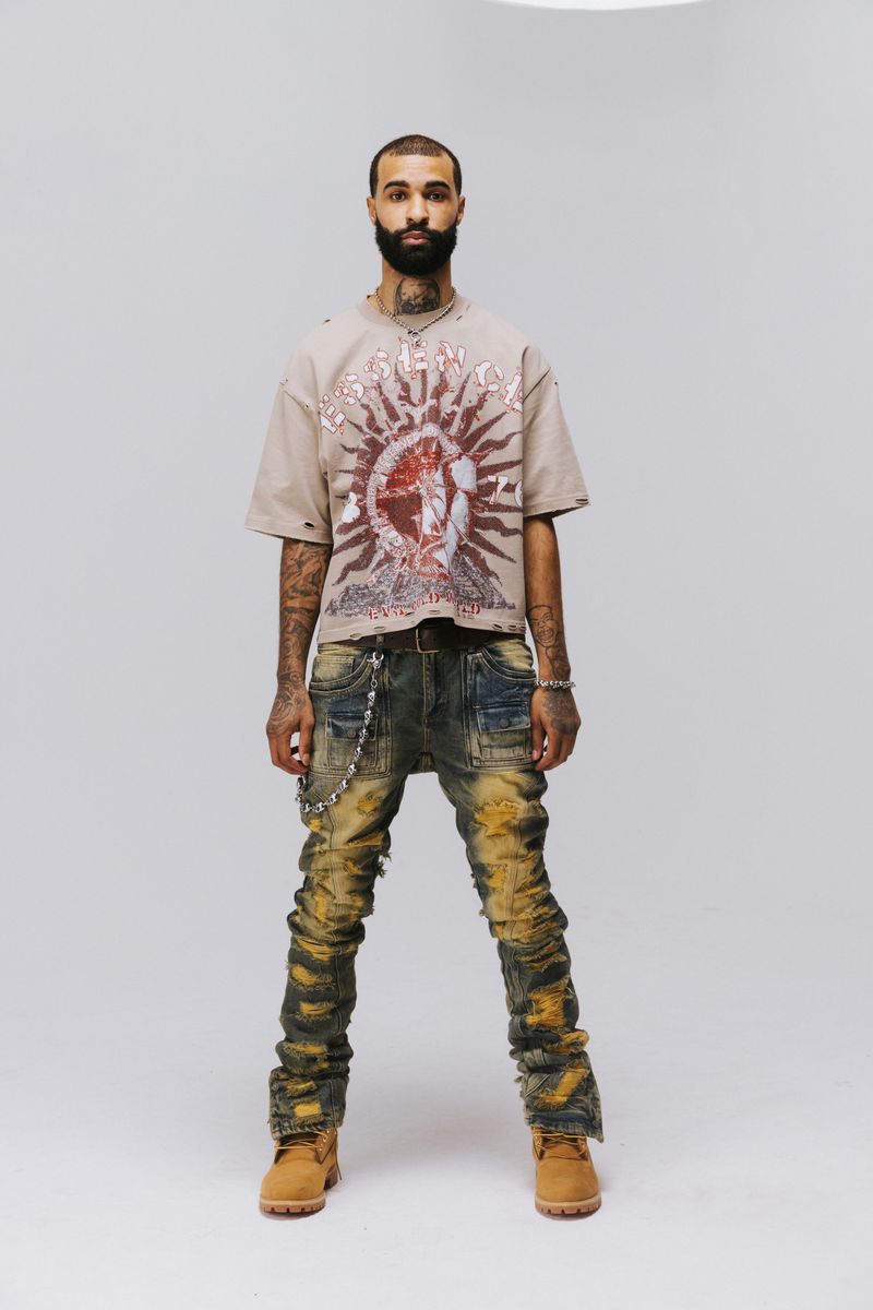 ESSENCE - MOST HIGH CROP T-SHIRT