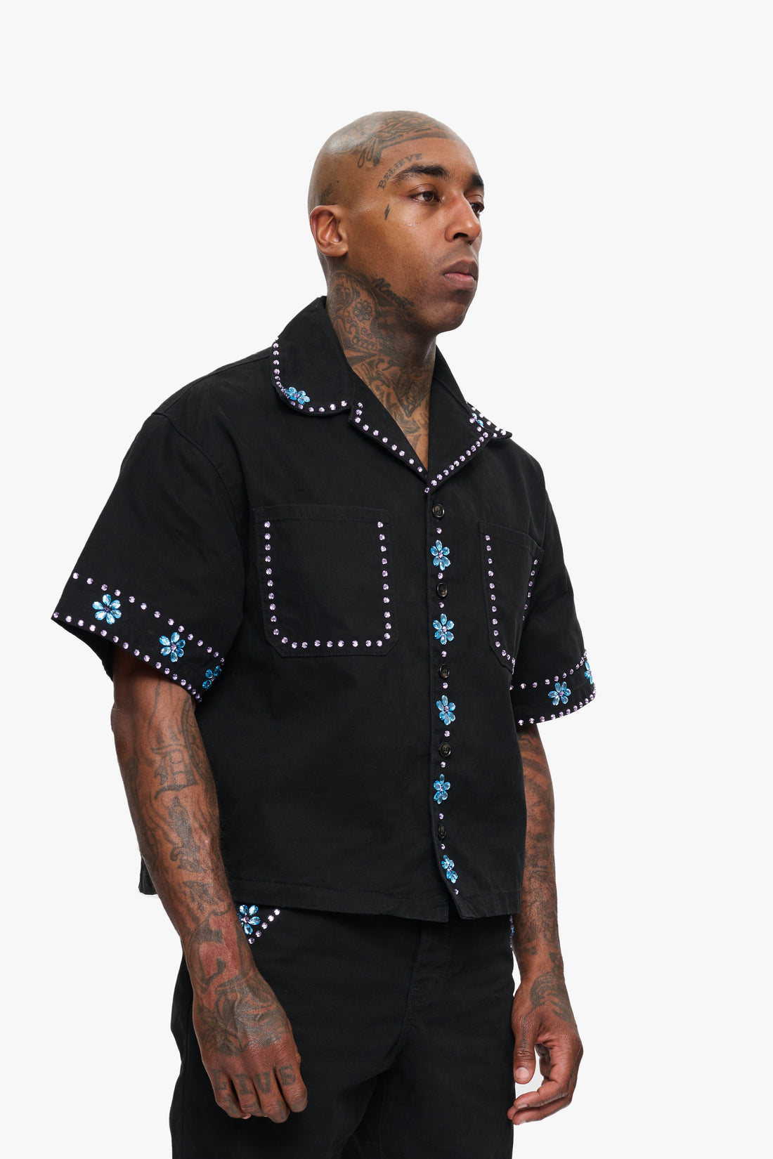 valabasas cropped button down – black