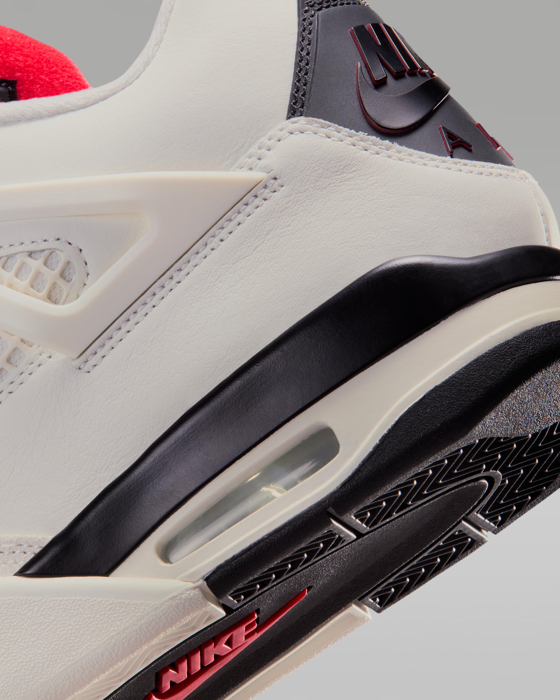 Air Jordan 4 Retro "Flight Club"