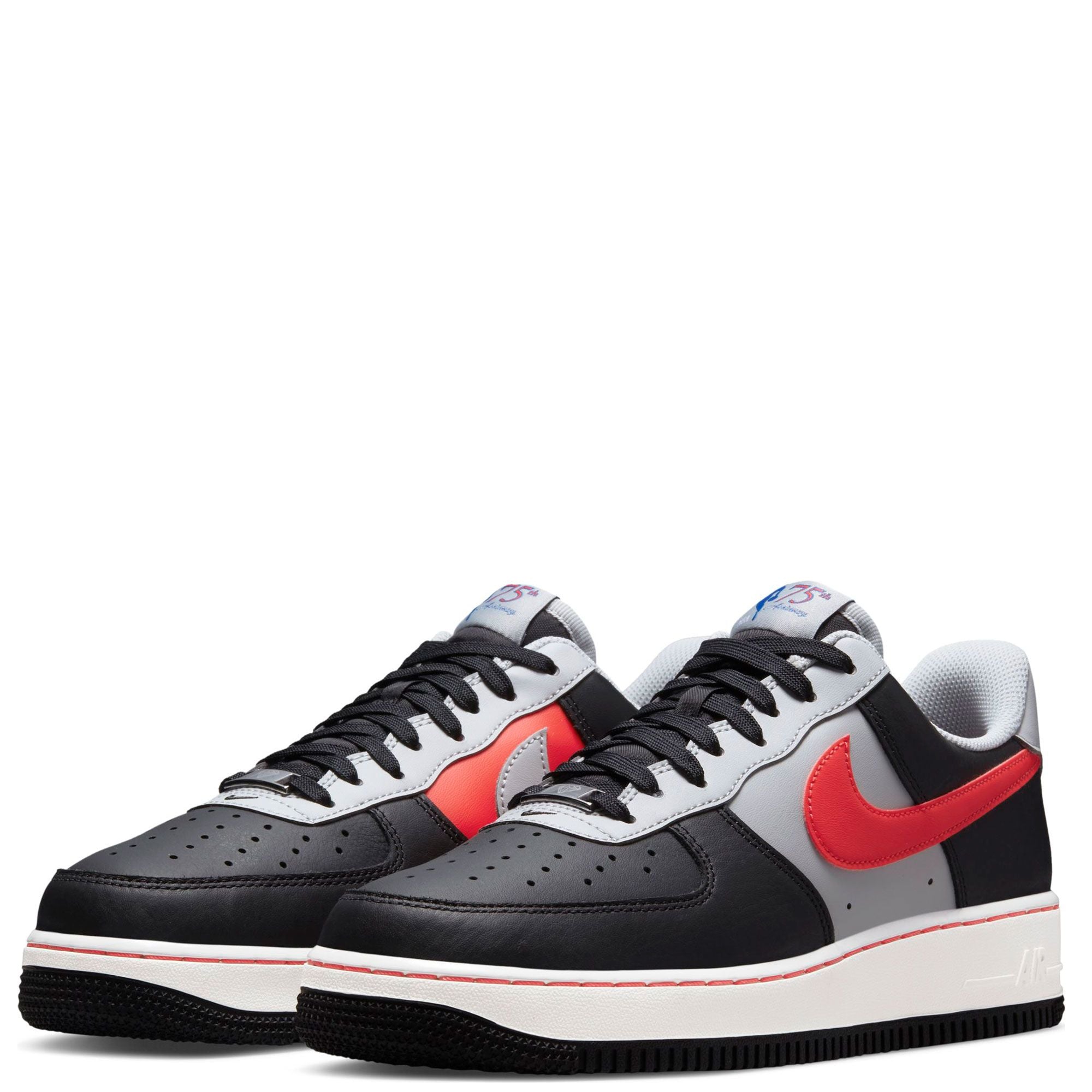 NIKE
AIR FORCE 1 '07 LV8