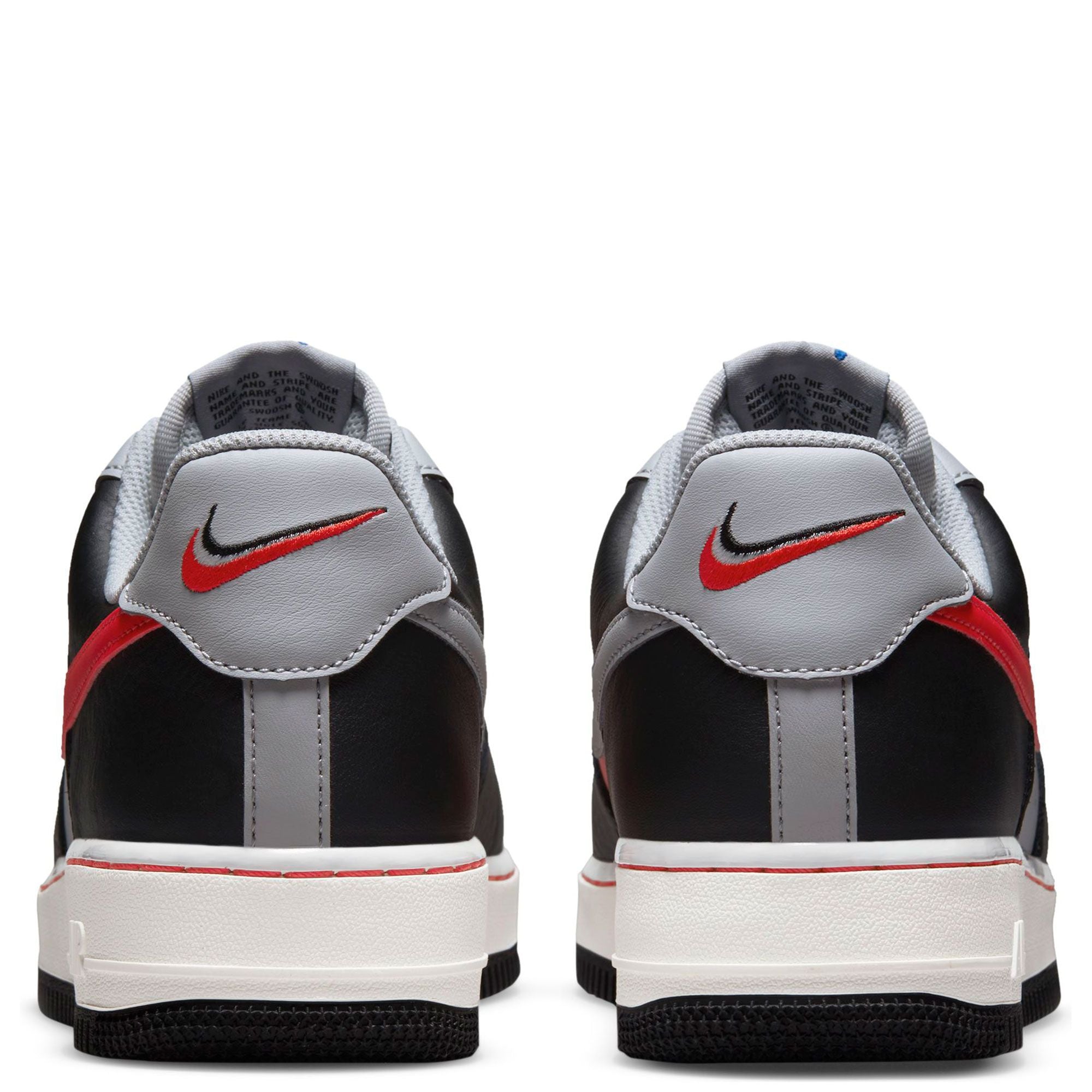 NIKE
AIR FORCE 1 '07 LV8