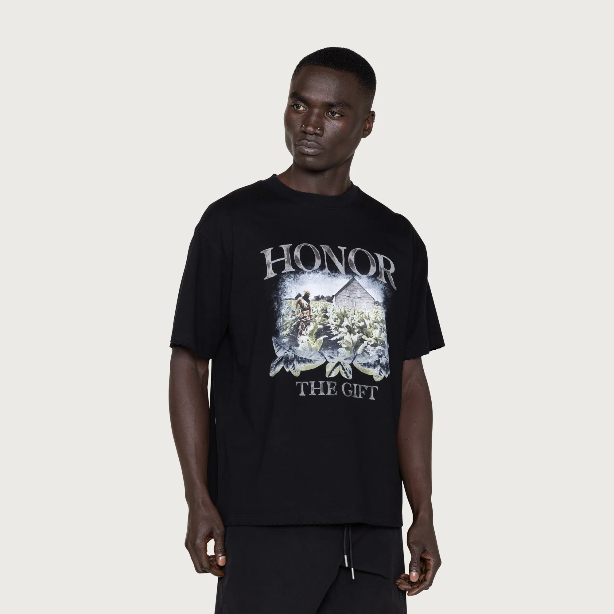 Honor the gift Tobacco Field T-Shirt - Black