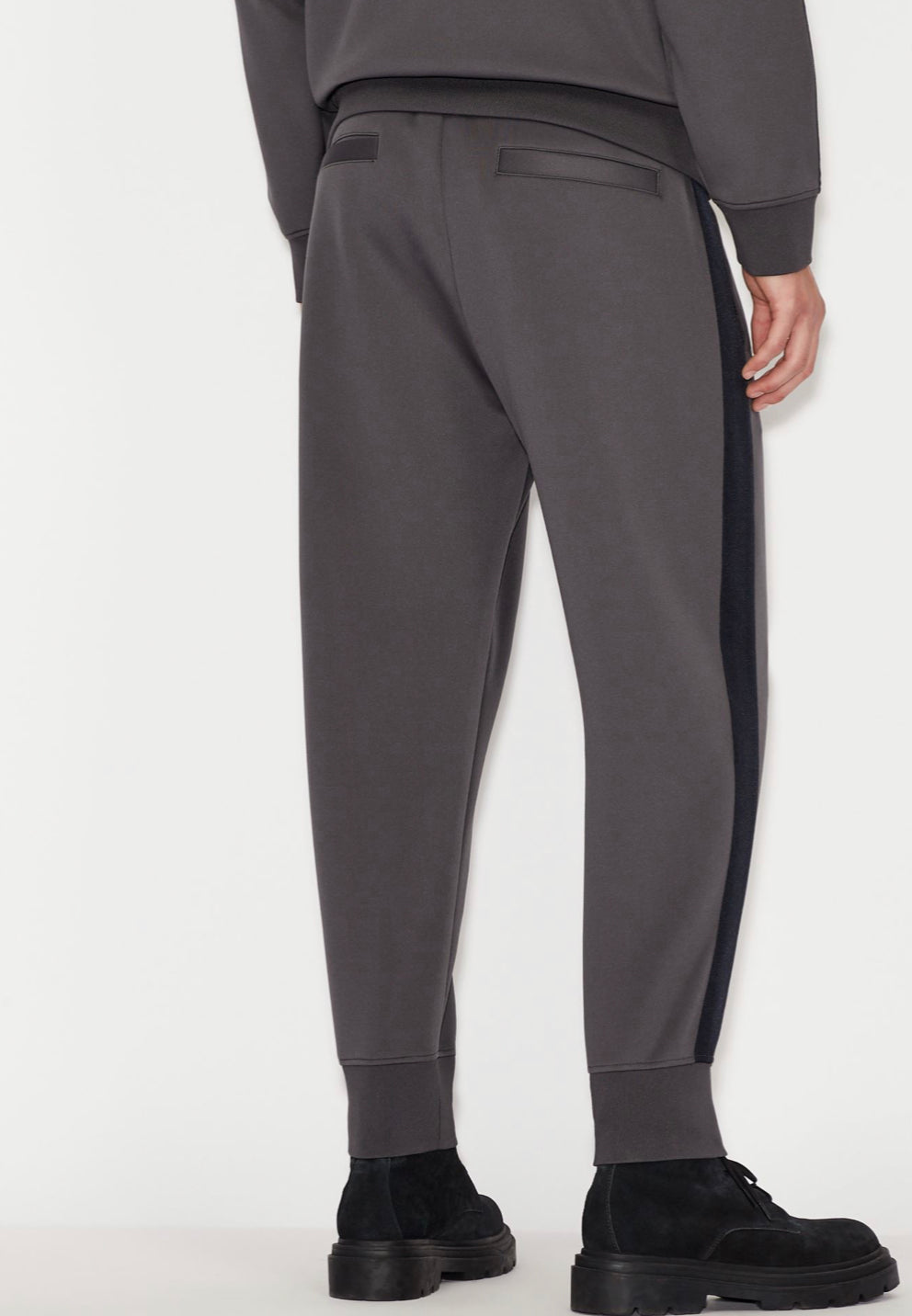 ARMANI EXCHANGE MACRO LOGO JOGGER SWEATPANTS GRAY