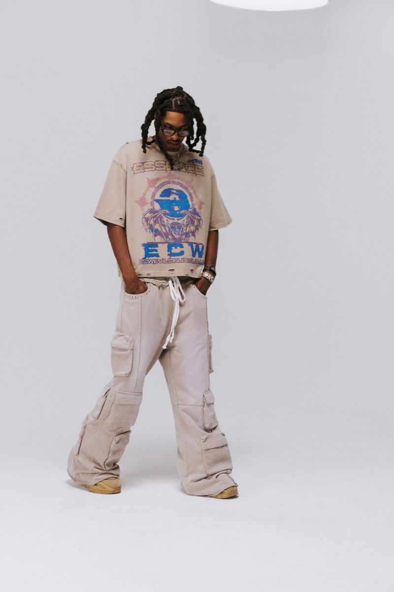 ESSENCE - NIGHT CRAWLER CROP T-SHIRT