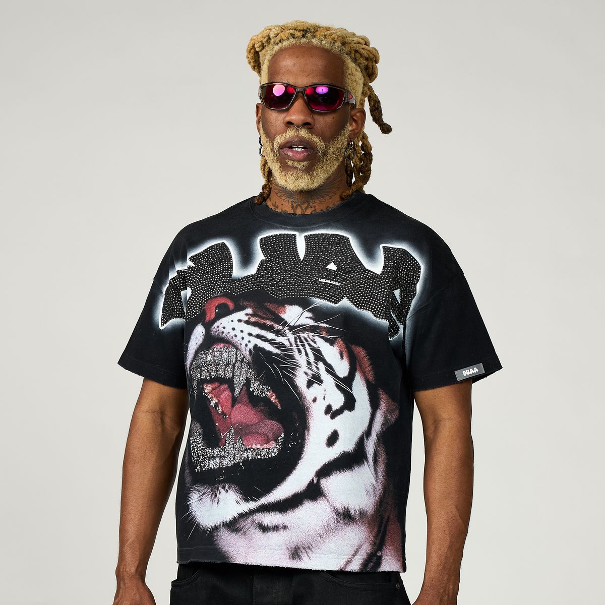 DUAA GRILL TEE
Black