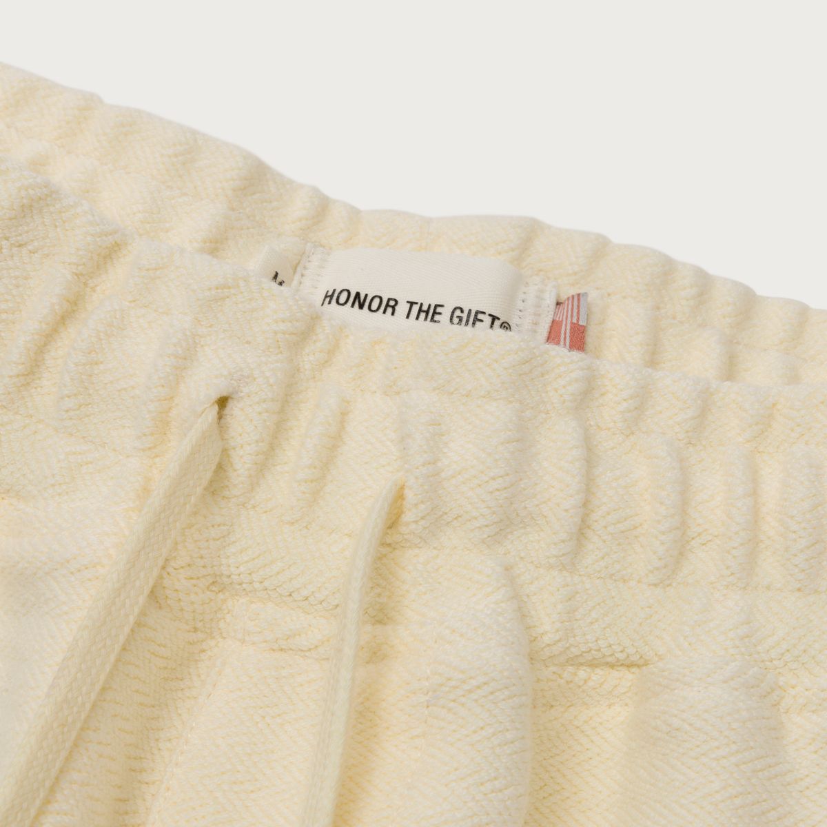 Honor the gift Race Herringbone Short - White