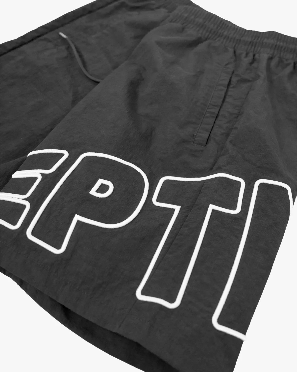 EPTM LOGO SHORTS - BLACK