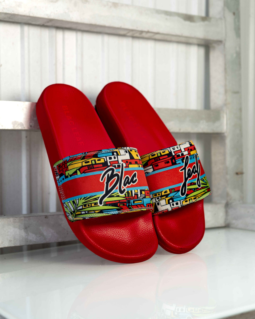 BLAC LEAF TROPICAL PARADISE SLIDES SANDALS (RED)