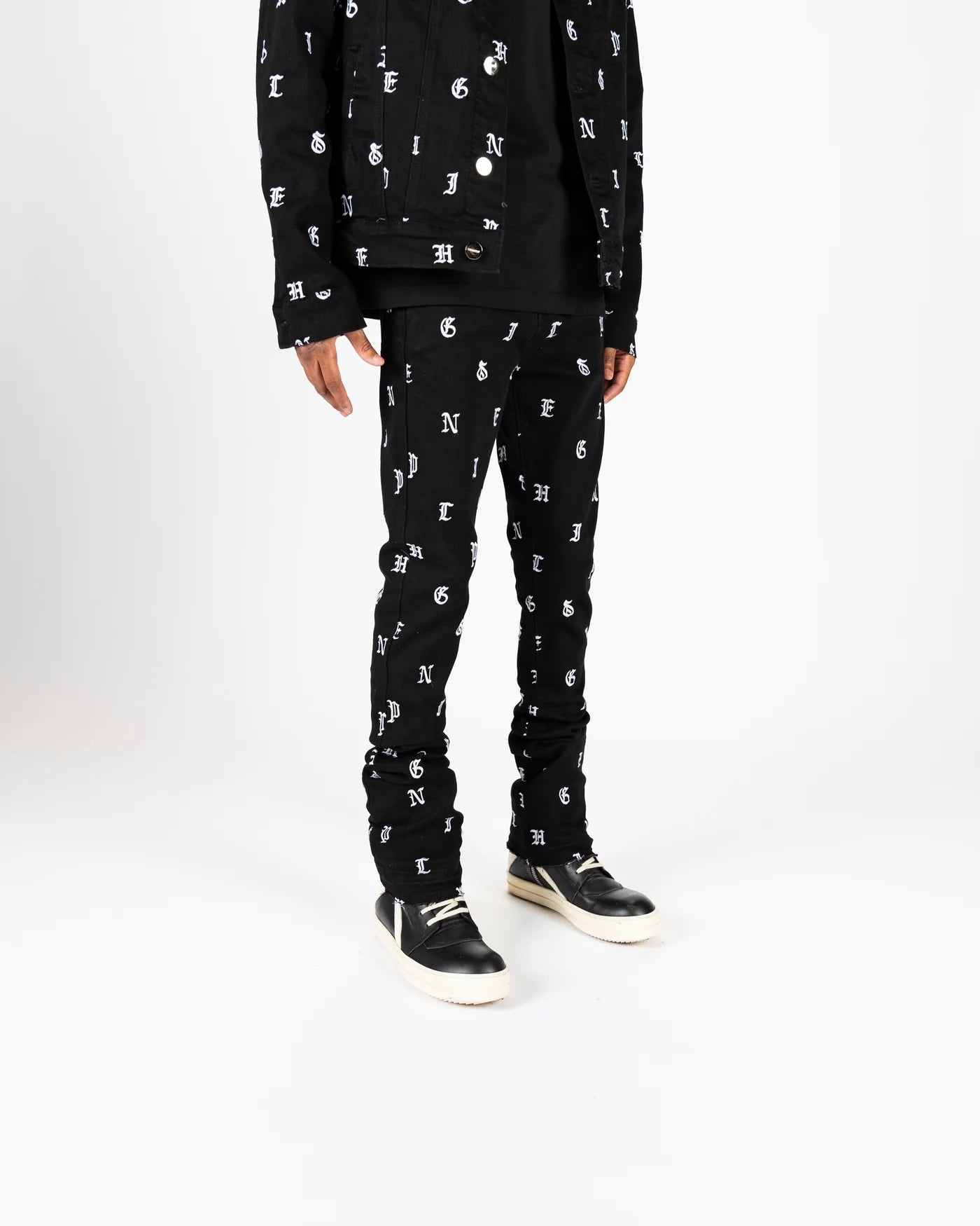 PHEELINGS "SOUL STAMPED" FLARE STACK DENIM