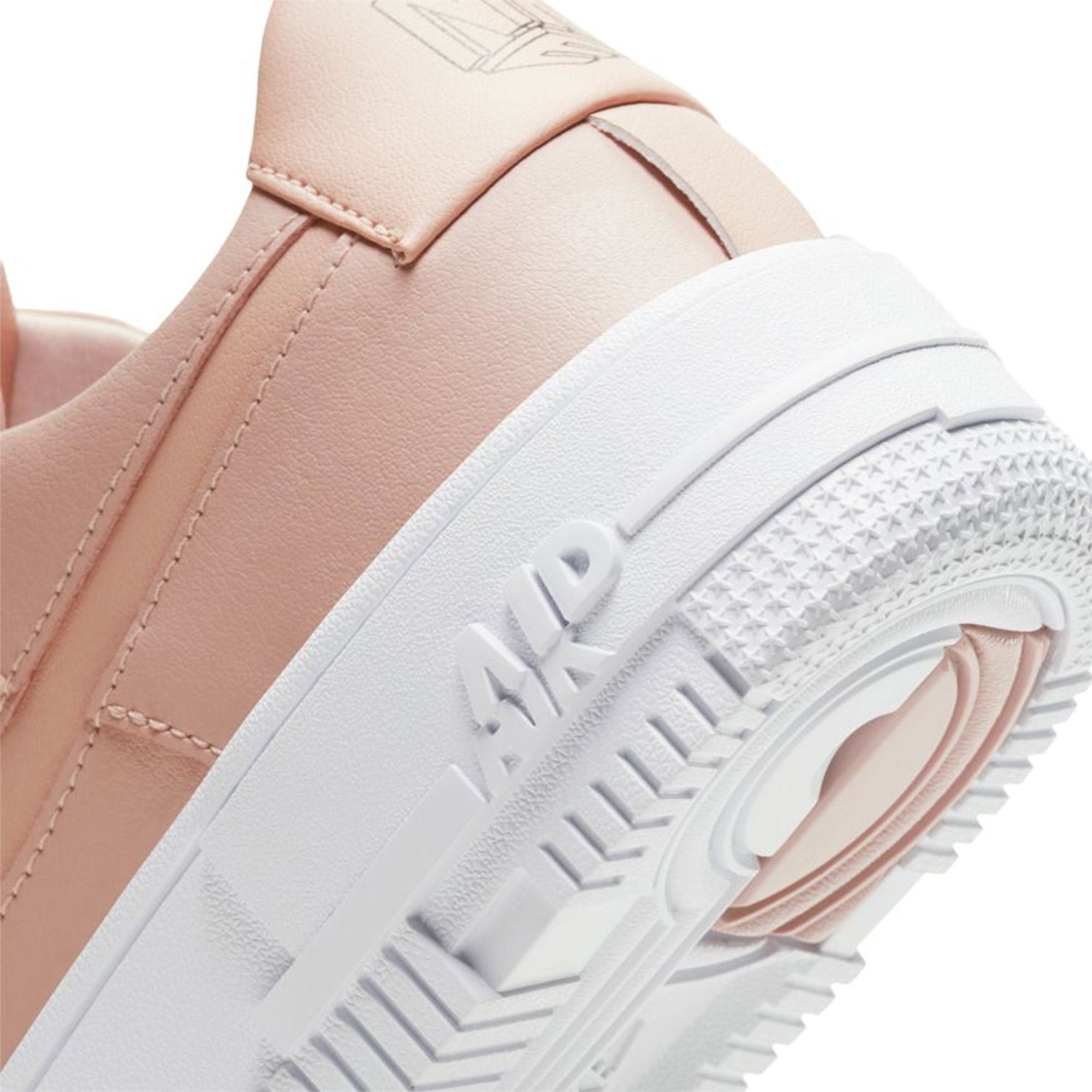 NIKE
AIR FORCE 1 PIXEL
Particle Beige/Black